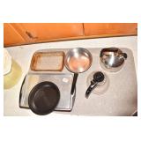 BAKEWARE, WHISTLE TEA POT