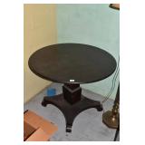 TABLE PARLOR TABLE MAHOGANY 29" H X 34" ROUND