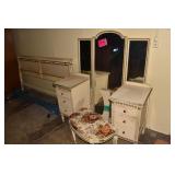 VANITY W/ TRIFOLD MIRROR AND BENCH 45" W