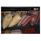 6 PILLOWS BRICK AND CREAM TONE