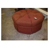 RUST COLOR TUFTED OTTOMAN (BUTTON CENTER NEEDS