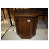 OCTAGONAL MODERN PRESSED BOARD 23" X 23" X 21" H