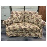 LAZYBOY LOVESEAT WITH 2 PILLOWS 68" LONG