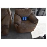SWIVEL BASE ARM CHAIR 36" X 34"
