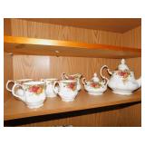 ROYAL ALBERT "OLD COUNTRY ROSE" TEA POT, CREAMER/