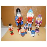 NUTCRACKERS AND WOOD NUTCRACKER