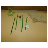 4 GLASS DRINK STIRRERS, 3" H BASKET, FAN PLATE