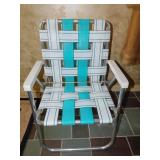 FOLDING SUNBEAM LAWN CHAIRS LIKE NEW