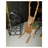 METAL WINE RACK AND REINDEER