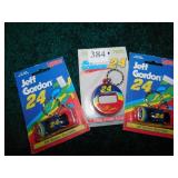 JEFF GORDON 2 DIE CAST CAR KEYCHAINS, BOTTLE
