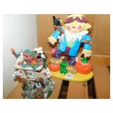 HALLOWEEN HAUNTED HOUSE AND SCARECROW DECO