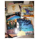 GROUP OF ALBUMS INCLUDES HANK WILLIAMS SR