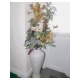 VASE WITH ARTIFICIAL FLOWERS, CROSS, DOOR SWAG