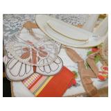 LENOX SALT & PEPPER GRINDER, BREAD & BUTTER