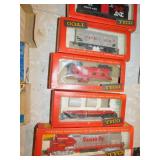 TYCO 6 RUNNING STOCK & SANTA FE ENGINE,