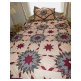 FULL SIZE QUILT STARBURST PATTERN WITH PILLOW