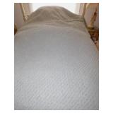 CHENILLE STYLE BEDSPREAD QUEEN SIZE, SILVER GREEN