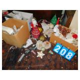 LARGE GROUP OF CHRISTMAS DECORATIONS INCLUDED