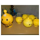 HAPPY MUGS, COOKIE JAR