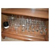 GROUP OF ASSORTED GLASSES