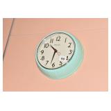 WESTLOCK PLASTIC BATTERY OP CLOCK