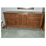 DREXEL DRESSER 65" W X 31" H X 19" D 6 DRAWER, 2