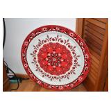 ROUND TIN PLATE BLACK RED AND WHITE 1