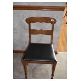 2 WOODEN CHAIRS NOT MATCHING