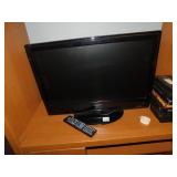 INSIGNIA 24" TELEVISION WITH REMOTE