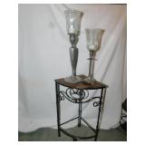 METAL TRIANGLE TOP STAND: TWO METAL CANDLE