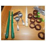 OVEN CASSEROLE WITH LINER PLATE; CAKE LIFTER;