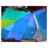 BLANKET SET WITH PILLOWS