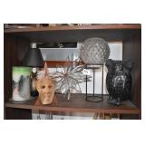 COMPOSITION OWL, PINEAPPLE LAMP, WOOD BASE