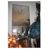 WALL MIRROR WITH CIRCLE PATTERN