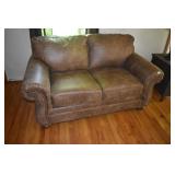 LOVE SEAT MATCHES LOT 23