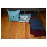 PILLOWS & THROW BLANKETS