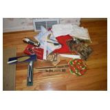 TABLE LINENS, STAG HORN HANDLED CARVING SET,