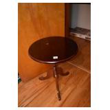MODERN PARLOR TABLE 18" ROUND X 23" H LIGHT