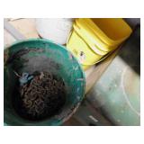 LARGE GROUP CHAINS IN BOX