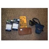 LEATHER BAY HILL TRAVEL CASE, 6 PAIRS JOCKEY NEW