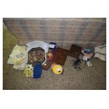 PLACEMATS AND LINENS, METAL FOR ADVANCED RESEARCH