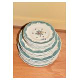 ROYAL DOULTON "LOWESTOFT BOUQUE D 6023 - 8 DINNER