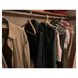 CLOSET CONTENTS MOST CLOTHES SIZE L