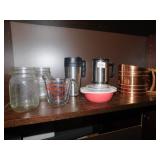 PYREX W/ LID AND SIFTER, MUG