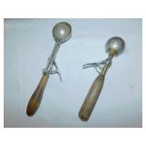 ANTIQUE # 31 ICE CREAM SCOOP WOOD HANDLES 9.5" &