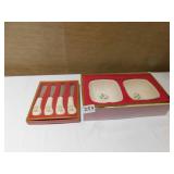 LENOX HOLIDAY DIPPING BOWLS AND FOUR SPREADERS