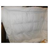 DOWN COMFORTER 70" X 80" APPROX.