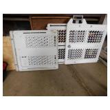 GROUP OF CHILD SAFTEY GATES