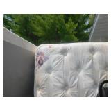 FULL SIZE MATTRESS & BOX SPRING