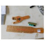 ADULT JOKE LIPSTICK & PETER METER